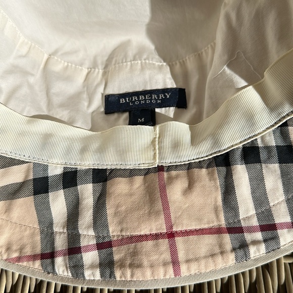 Burberry men's bucket hat size M in good condition. Please see the photo. - Picture 5 of 8